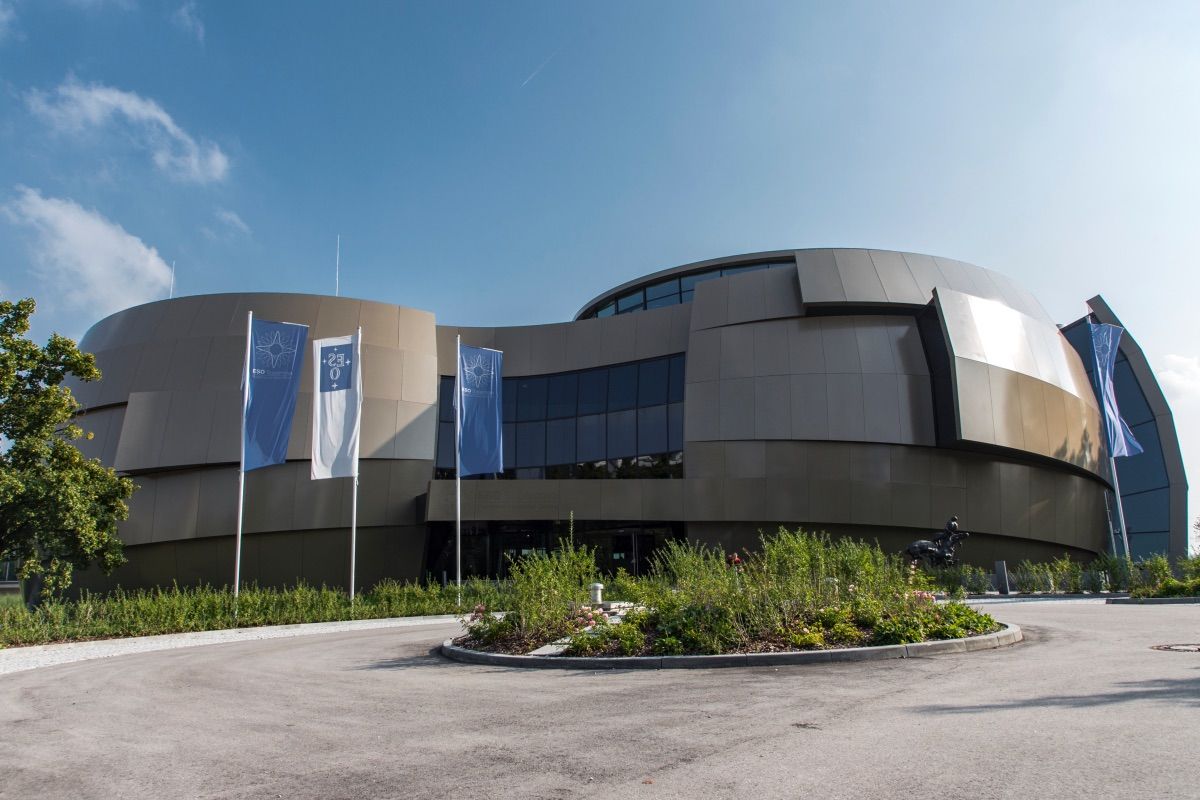 ESO Supernova, Garching